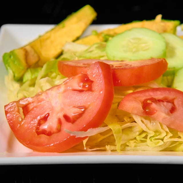 Ensalada De Aguacate (Solo) - Avocado Salad (Self).