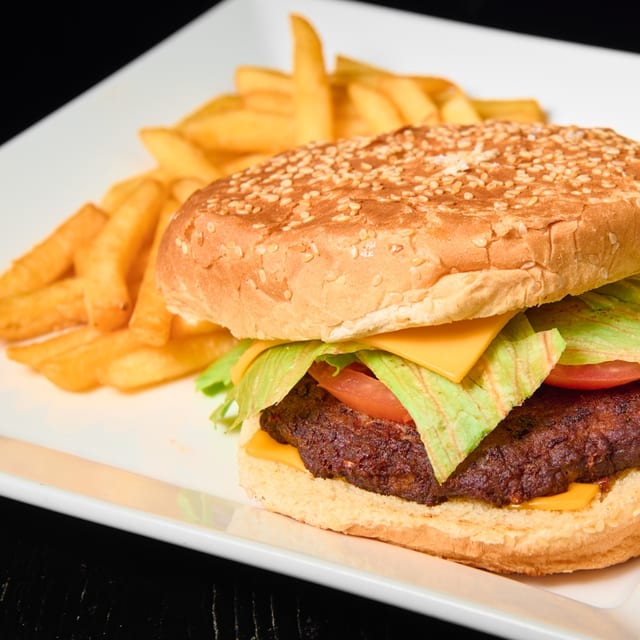 Cheeseburger Deluxe.
